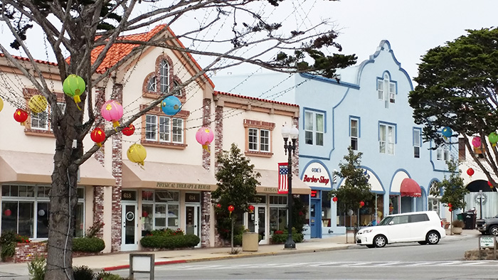 Lighthouse Ave Pacific Grove